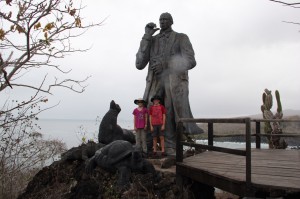 Charles Darwin Statue - San Cristóbal